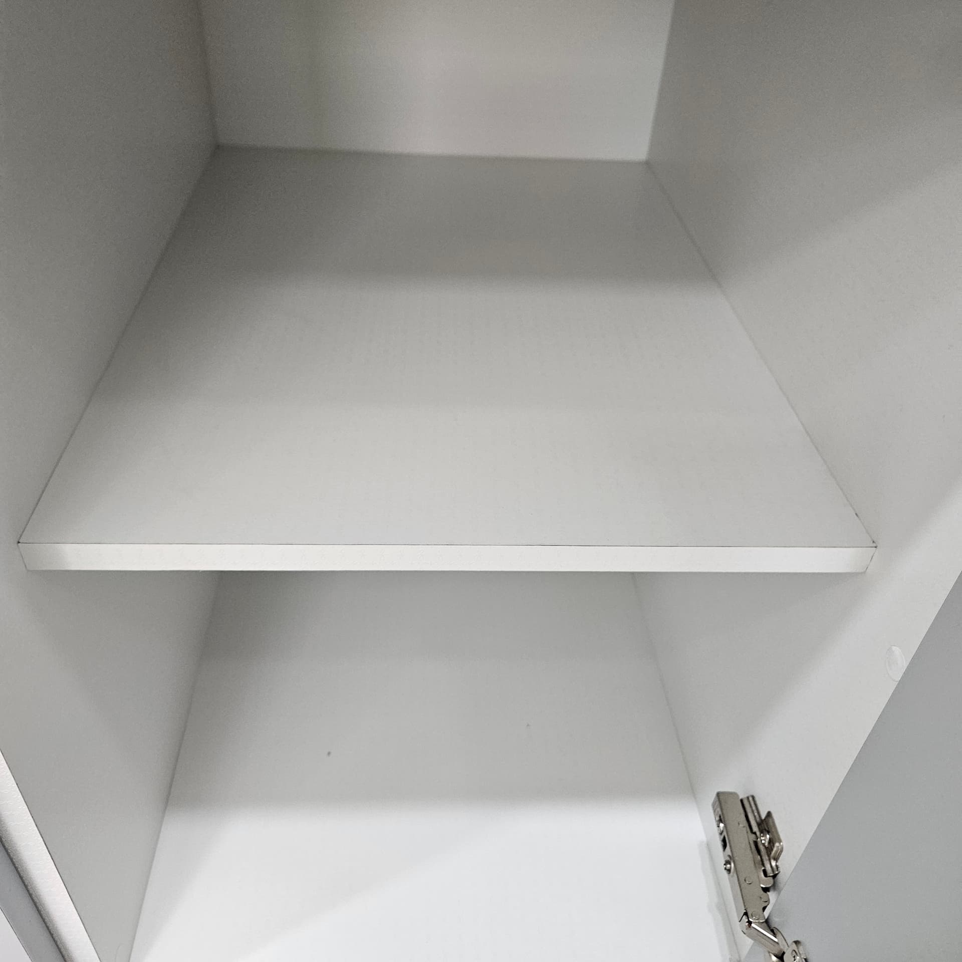 상부장 내부 얼룩 제거 - 입주청소 시공사례 시공 후 - 전문 청소 완료